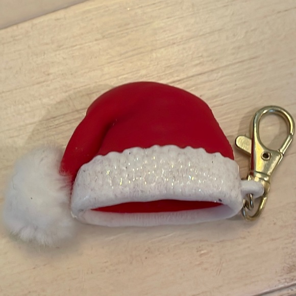 Bath & Body Works Accessories - 🟡 BATH & BODY WORKS SANTA HAND SANITIZER DISPENSER